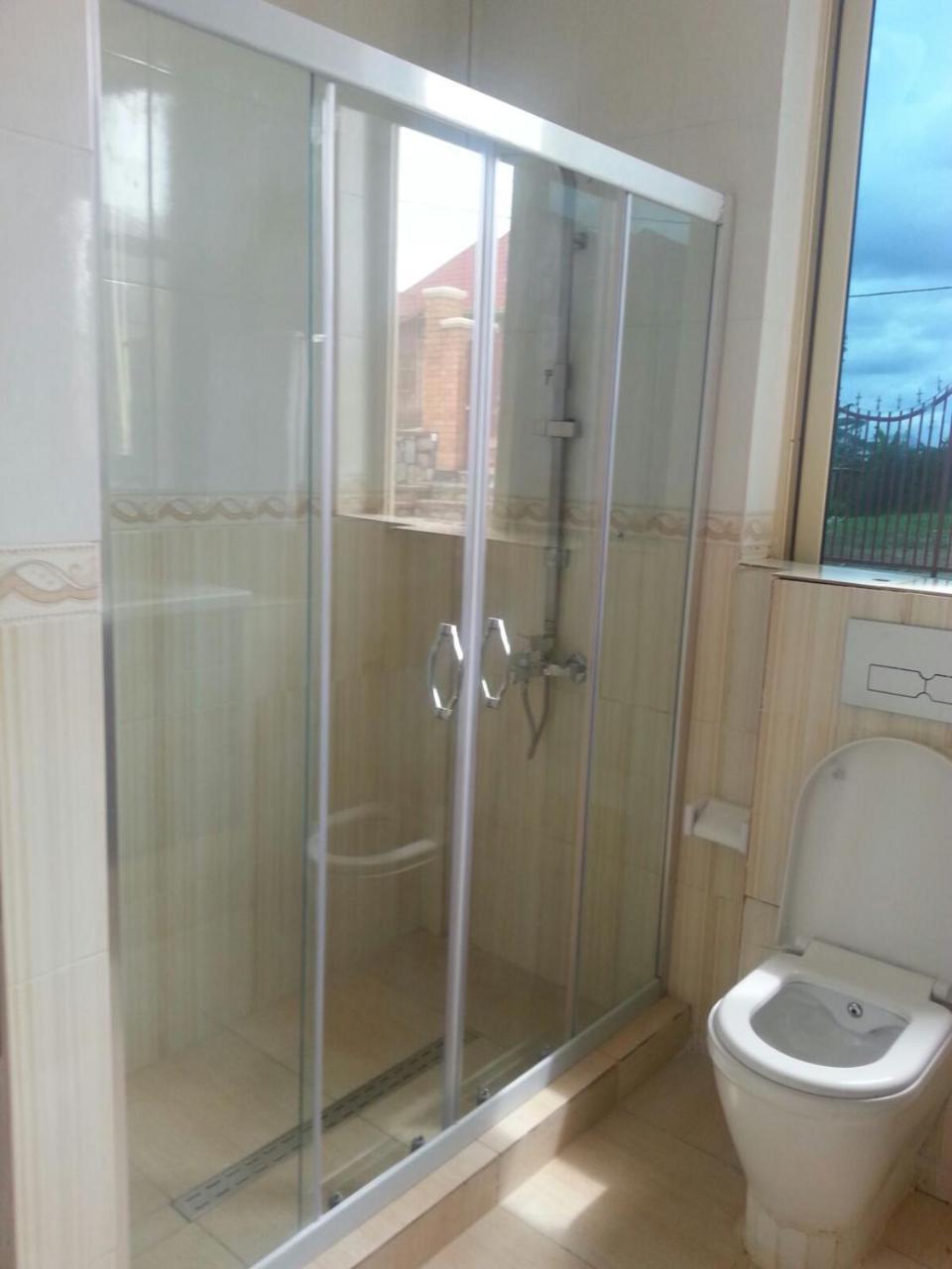 Ikaze B&B Кигали Екстериор снимка